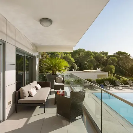 Valsavia, Valsavia With Pool And *